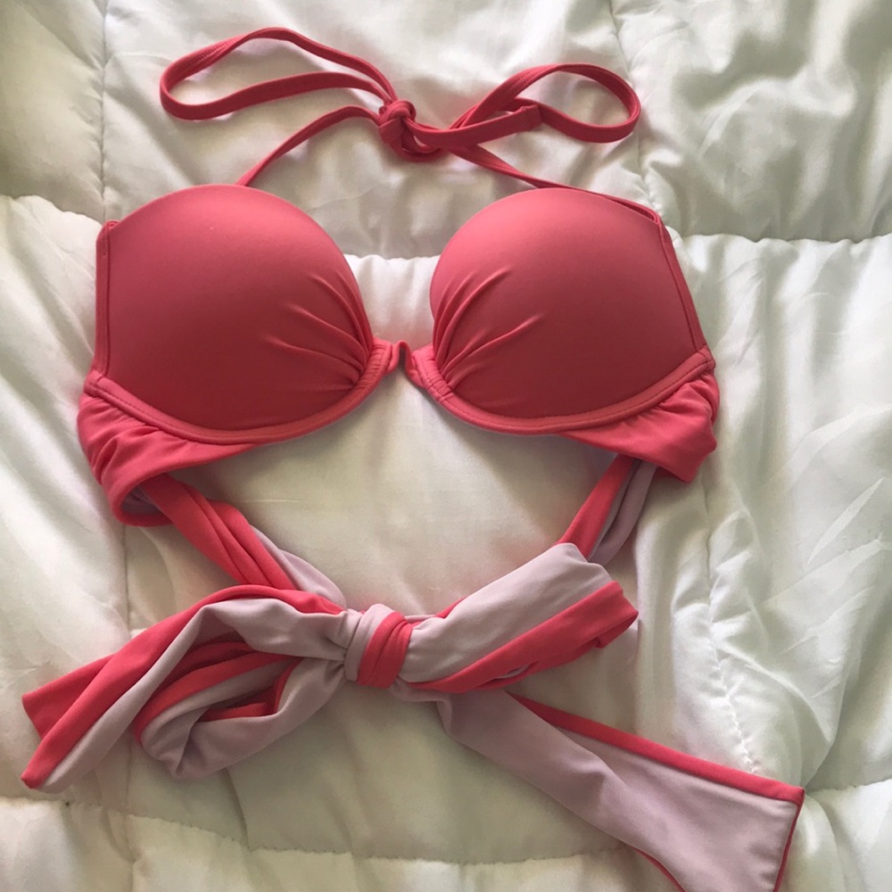 Trendy tie bikini top!!